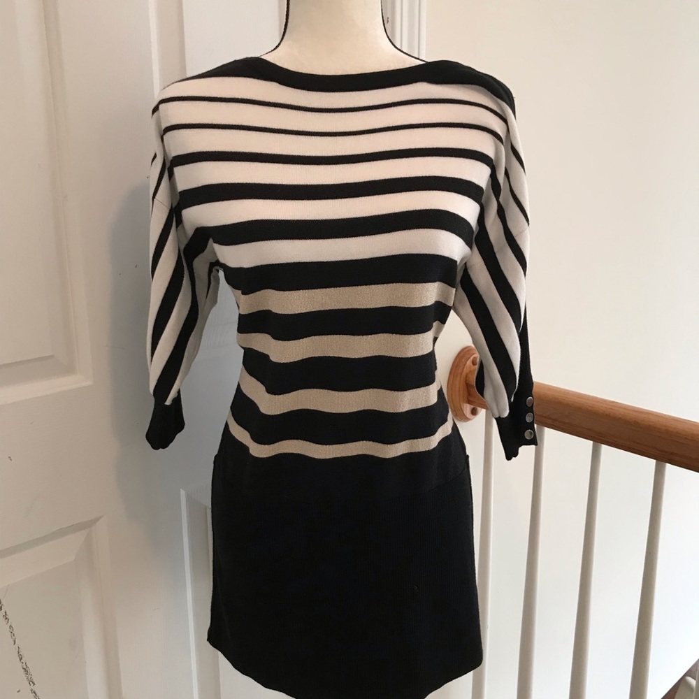 WHBM KNIT LONG SLEEVE DRESS SZ MED